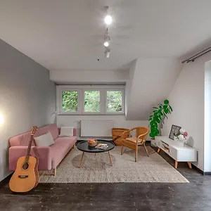 https://das-wiesenhaus-wohnen-direkt-am-rhein.topcolognehotels.com